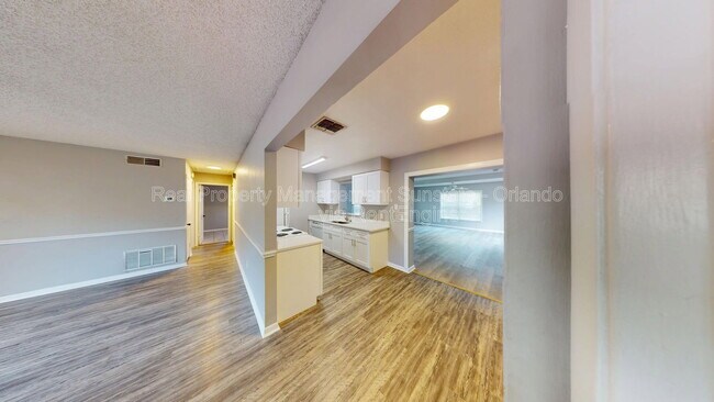 Building Photo - 506 Parson Brown Way