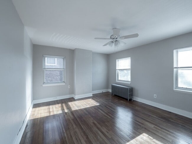 Building Photo - 514-516 McCully St.