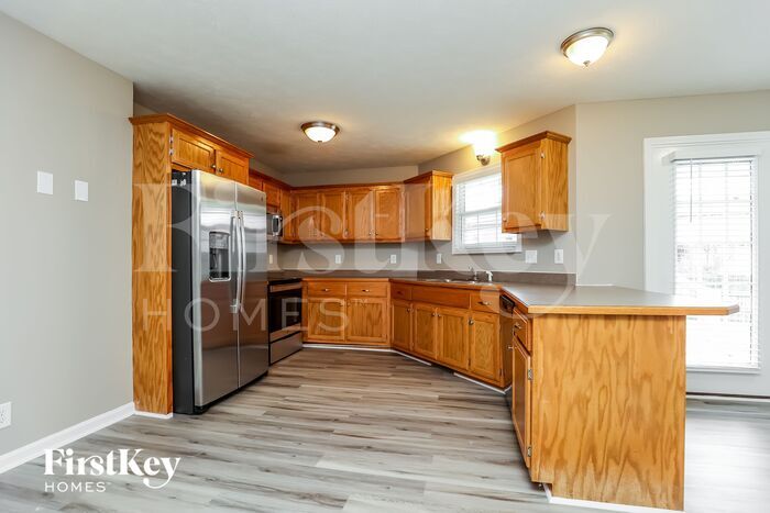 Building Photo - 3128 Twelve Oaks Blvd