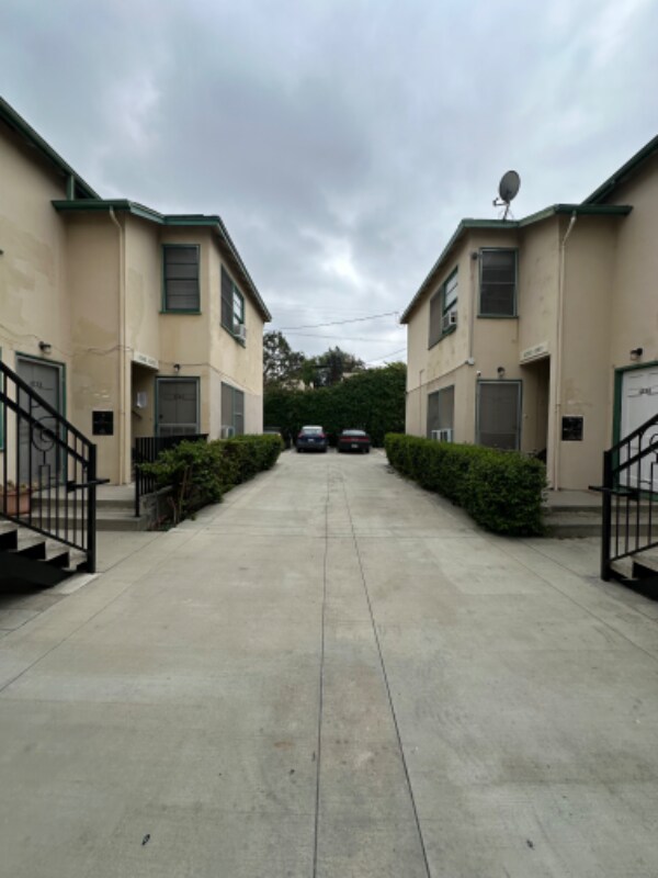 Building Photo - 4232 Los Feliz Blvd
