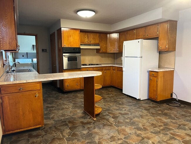 Building Photo - 2006 White St