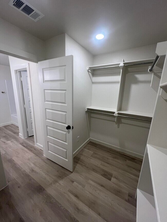 Building Photo - 13815 Gary Ave