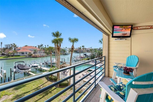 Building Photo - 363 Pinellas Bayway S