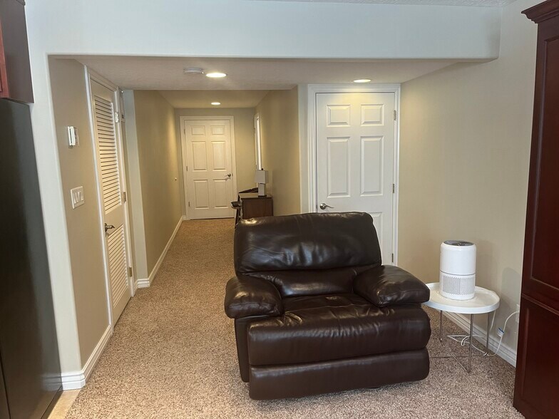 Hallway to Cedar Closet - 486 E Aspen Meadows Ct