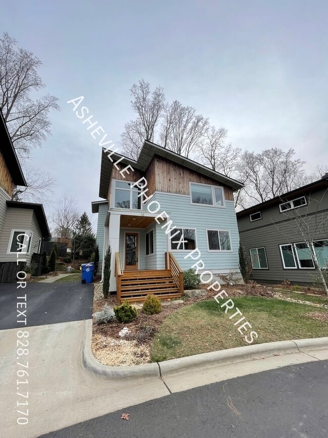 Primary Photo - 18 Mauricet Ln