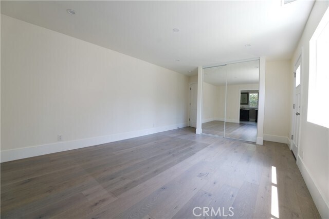 Building Photo - 10 Mayflower