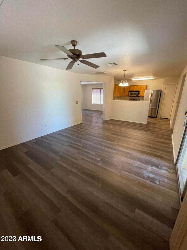 Building Photo - 46095 W Windmill Dr