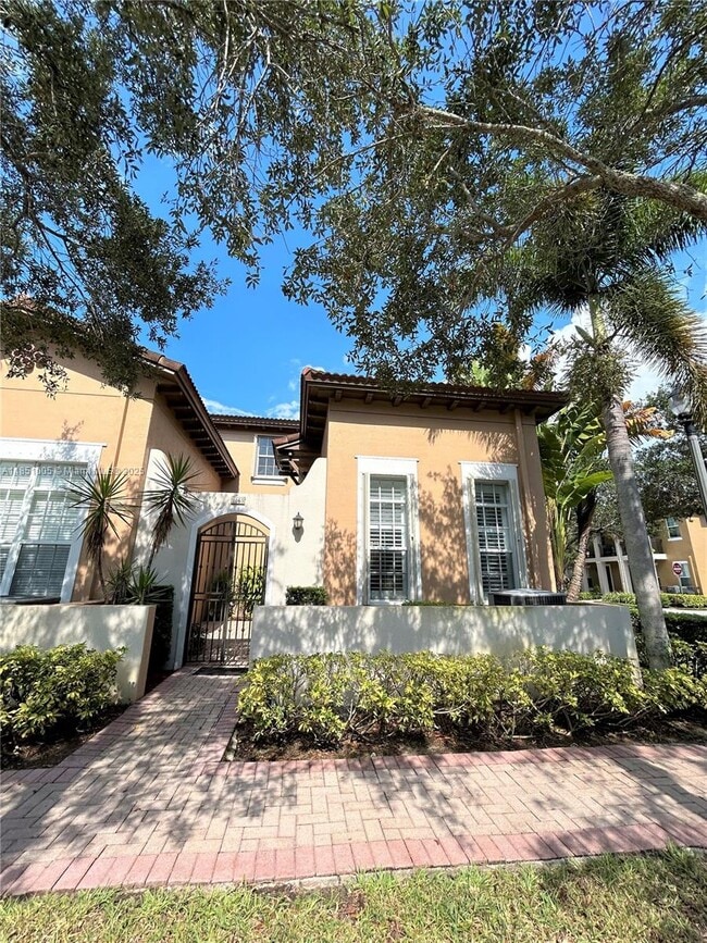 Primary Photo - 1065 SW 147th Ter