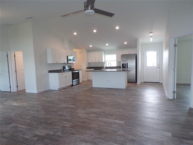 Building Photo - 3308 Port Charlotte Blvd