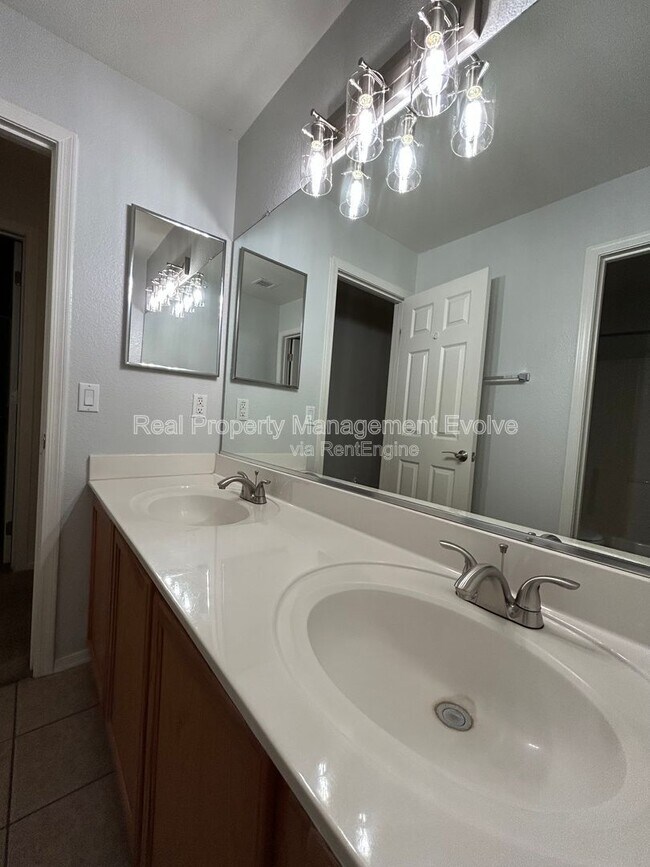 Building Photo - 16036 N 11th Ave