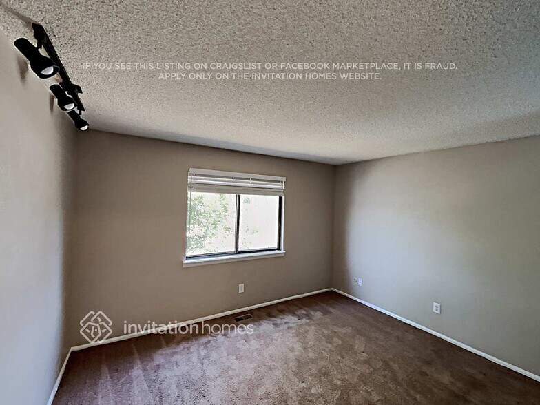 Building Photo - 14794 E Florida Ave