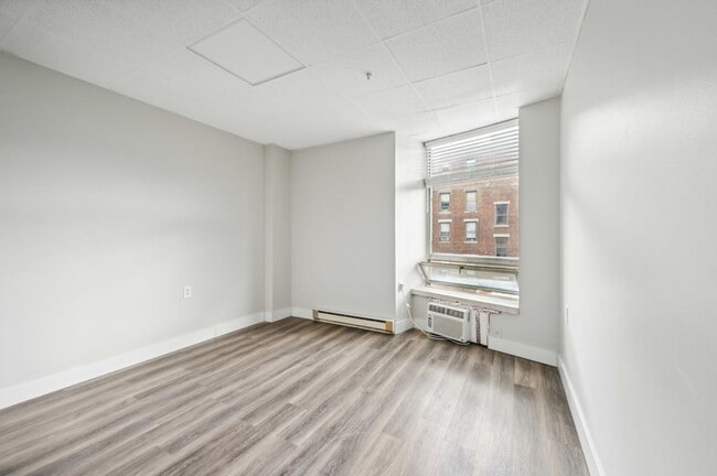 Building Photo - Franklin Park Apartments