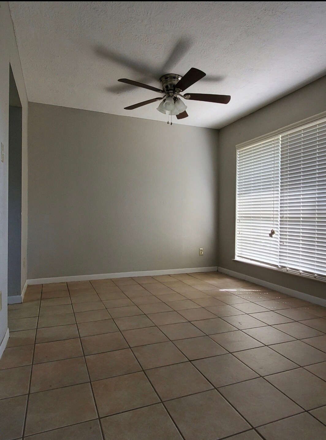 Building Photo - 7455 Calder Ave