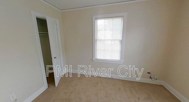 Building Photo - 8944 1st Ave