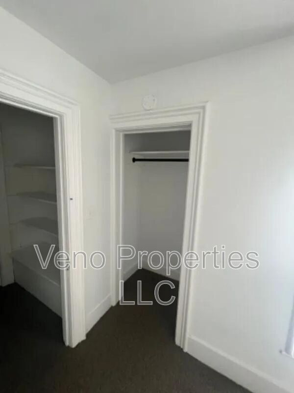 Building Photo - 131 W High St