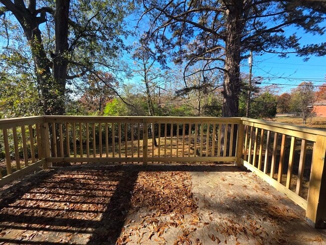 Building Photo - 15 Cliffwood Cir