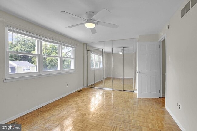Building Photo - 6736 Emlen St
