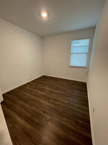 Building Photo - 3700 Milkweed Rd