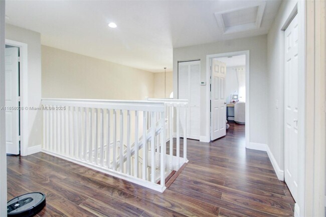 Building Photo - 1610 Sandpiper Cir