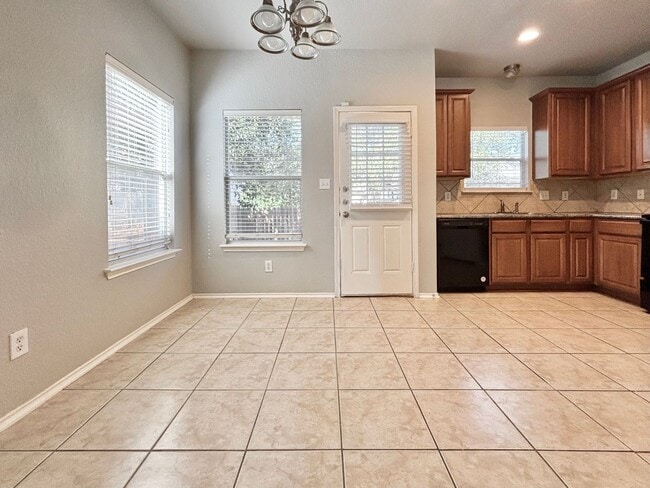 Building Photo - 6631 Hartnet Fields