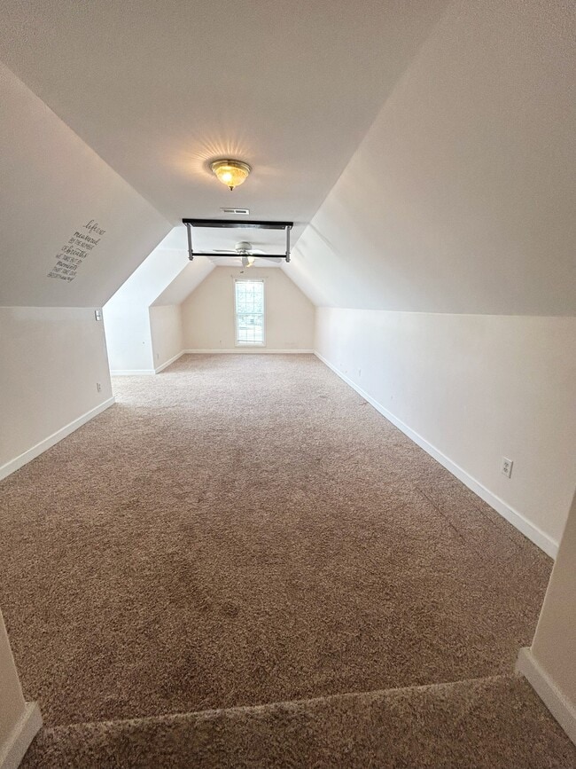 Building Photo - 111 Fawn Creek Ct