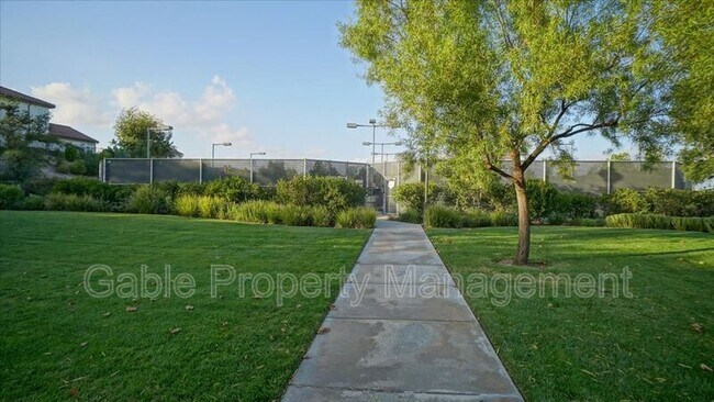 Building Photo - 26155 Lone Rock Ct