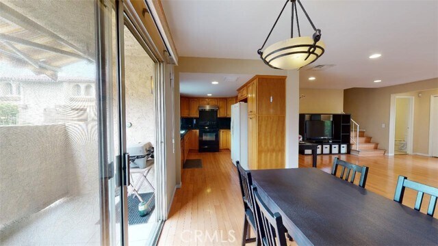 Building Photo - 504 W Huntington Dr