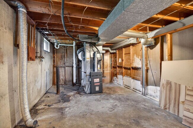 Building Photo - 8 Kathleen Ct