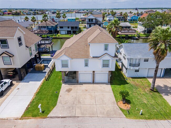 Building Photo - 70 Tarpon St