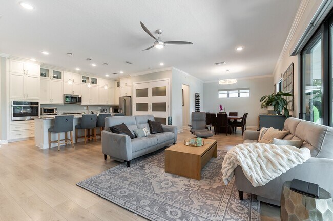 Building Photo - **25% OFF FIRST MONTHS RENT IF YOU OCCUPY ...