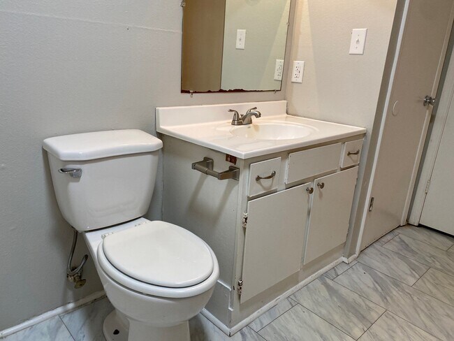 Building Photo - 25 Brianfield Cv