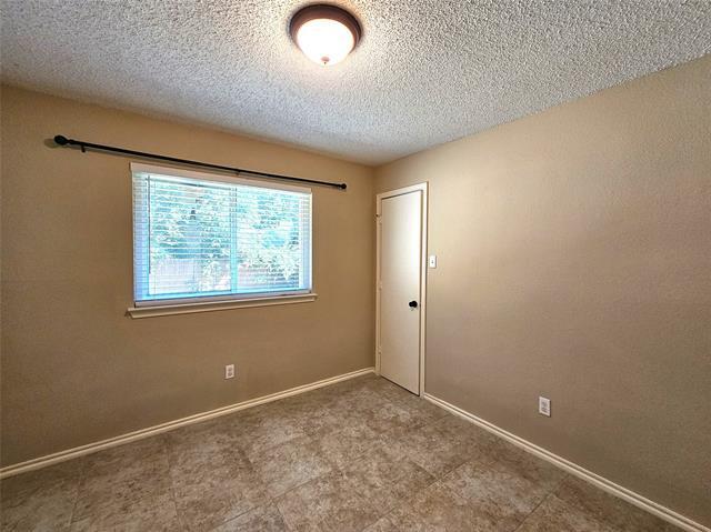 Building Photo - 2705 Francisco Dr