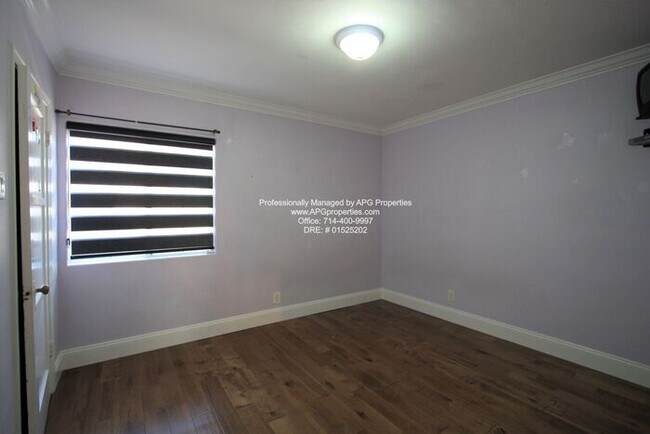 Building Photo - Attractive 4 bedroom / 2 bathroom home wit...