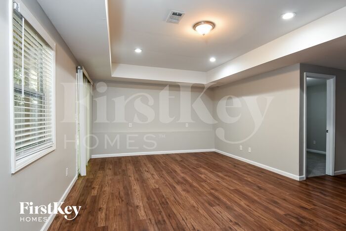 Building Photo - 2281 Carousel Ct