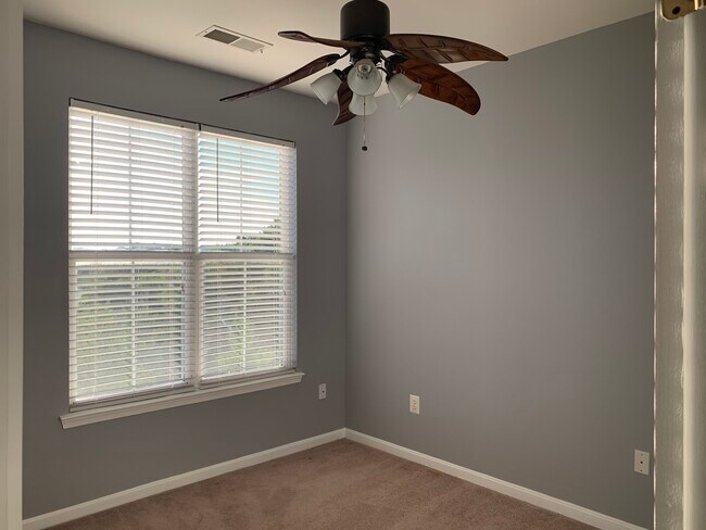 Guest Bedroom - 4204 MIlledge Blvd