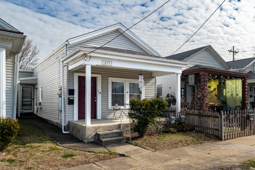 Building Photo - 837 E Burnett Ave