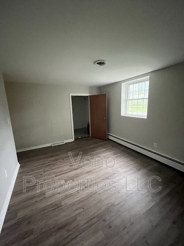 9/11/1313 Village Dr 9/11/1313 Village Dr Delmar NY 12054