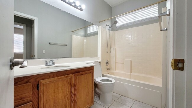 Building Photo - 10028 W Cherokee Ave