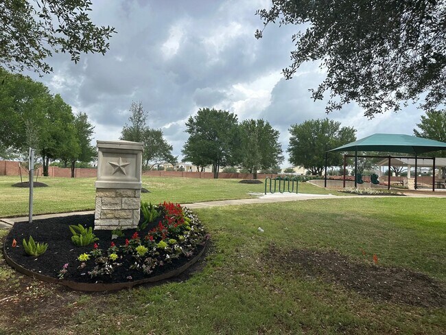 Building Photo - 21411 Venture Park Dr