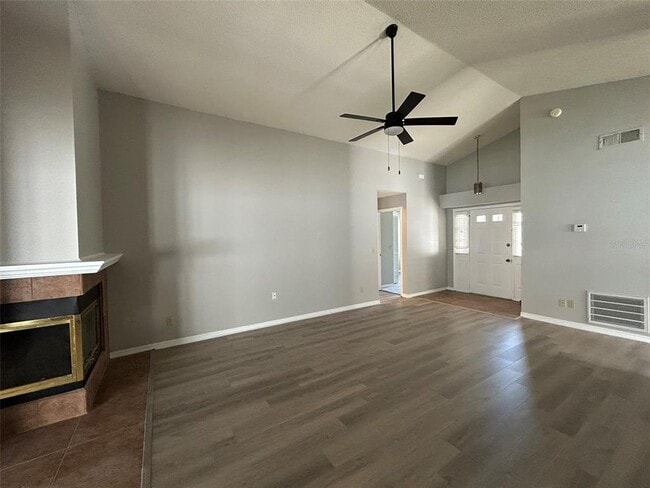 Building Photo - 1879 Meadowgold Ln