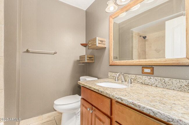 Building Photo - 3823 W Lawrence Rd