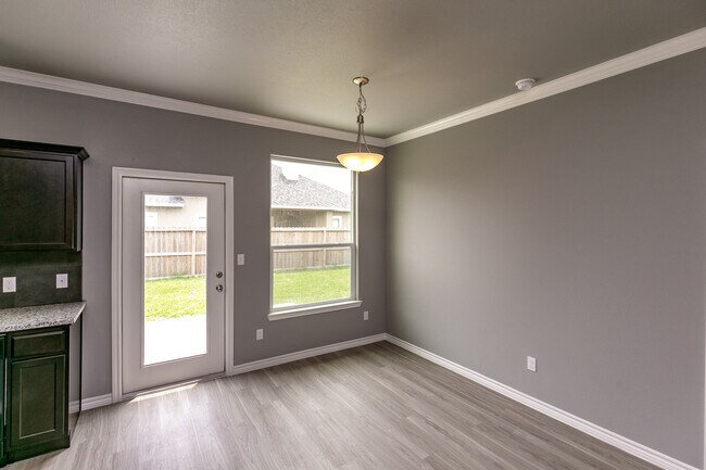 Building Photo - 3726 Ahuja-  3/bedroom 2/bath $2100/month