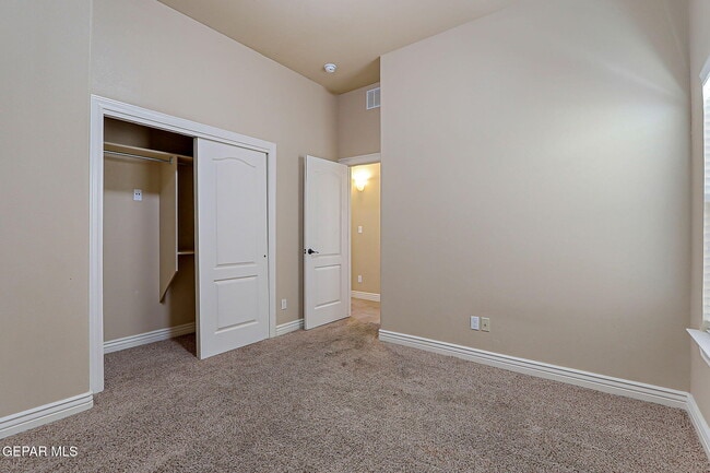 Building Photo - 3625 Grand Bahamas Dr