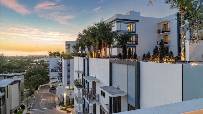 Building Photo - 425-475 E Atlantic Blvd