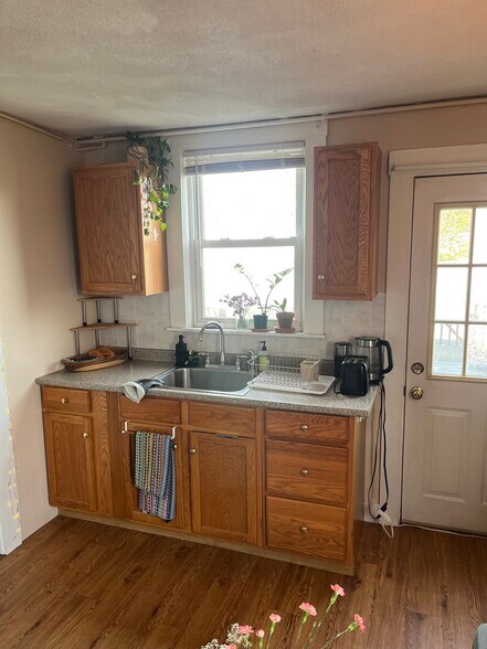 Building Photo - 17 Endicott Ave