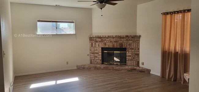 Building Photo - 900 Arlene Ct