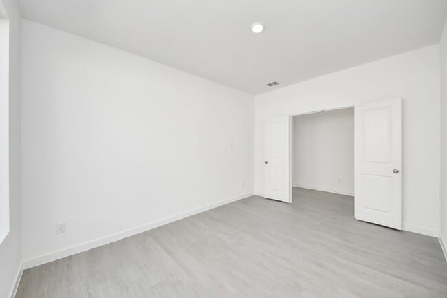 Building Photo - 16310 Texas Flatland Way
