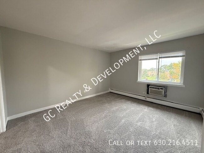 Building Photo - 808 College Blvd