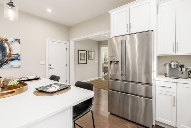 Building Photo - 100 Normandy Ave