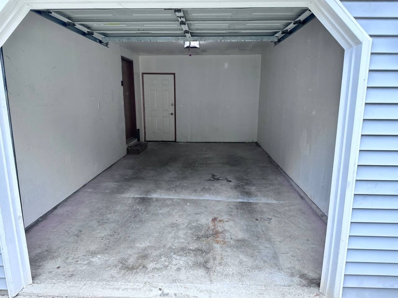 Building Photo - 821 Kaiser Rd NW